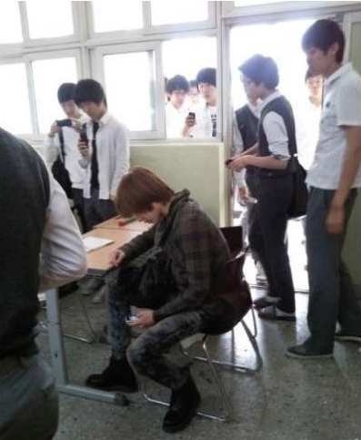 OMFG.......poor Taemin!!!!! That's why i hate bullies.